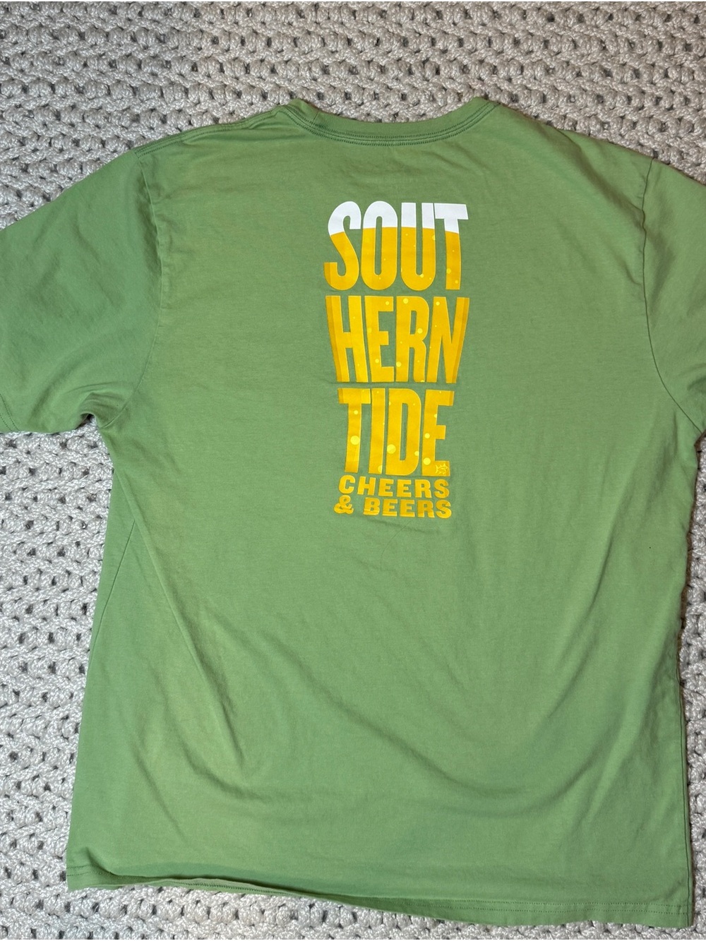 Southern Tide Short-Sleeve Pocket Tee in Green with Yellow Logo size L - Picture 6 of 8